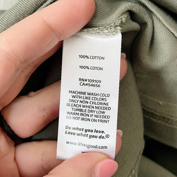 Life Is Good Olive Green Buck Buck Moose Graphic Crusher Tee Shirt Men's Large - Picture 6 of 6